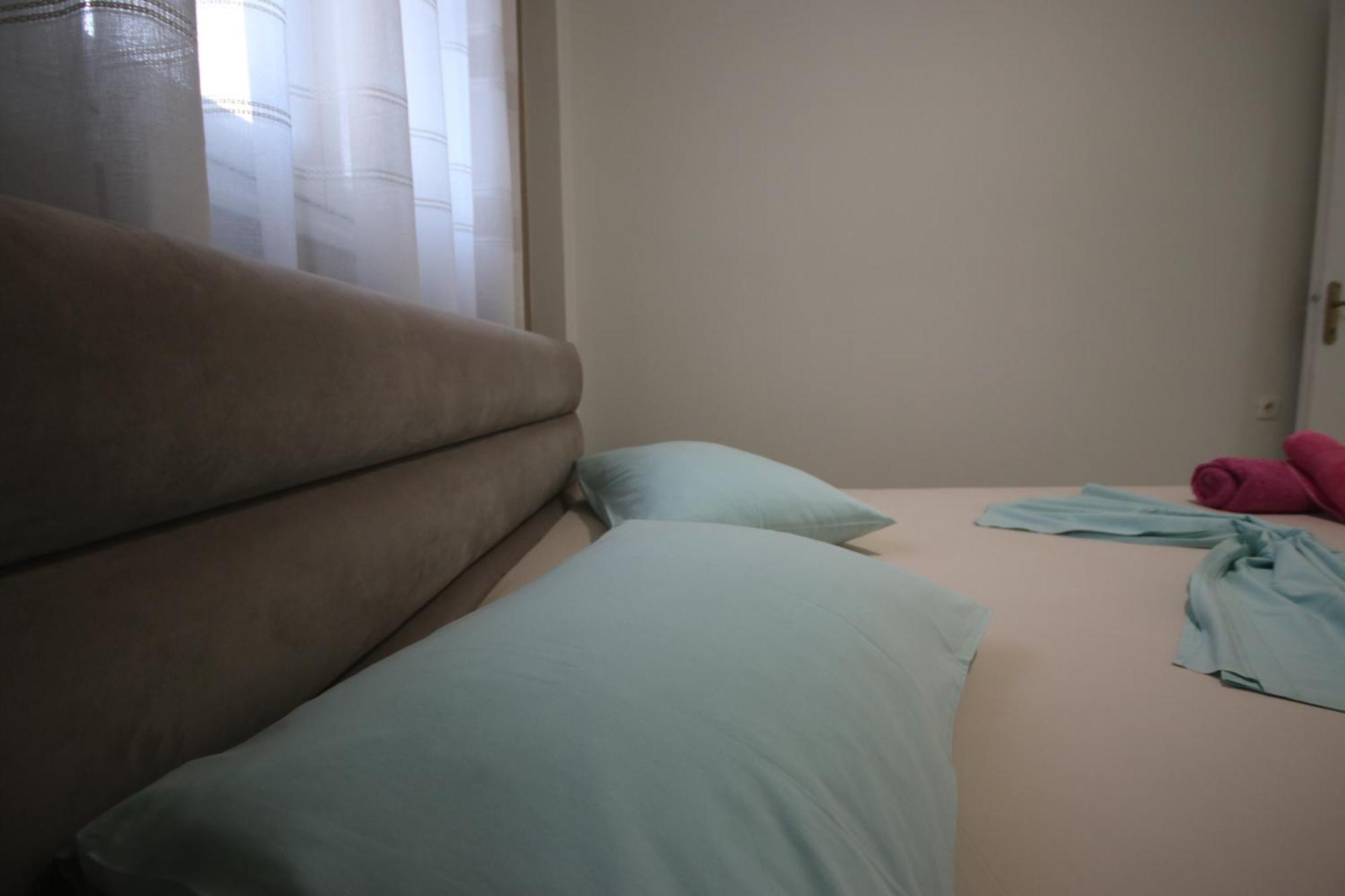 Rooms With View Himare Bagian luar foto