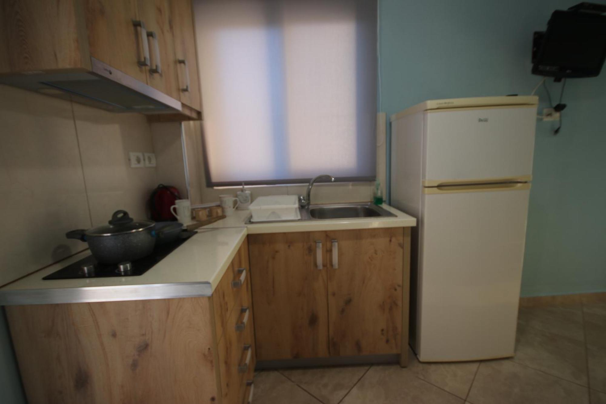 Rooms With View Himare Bagian luar foto