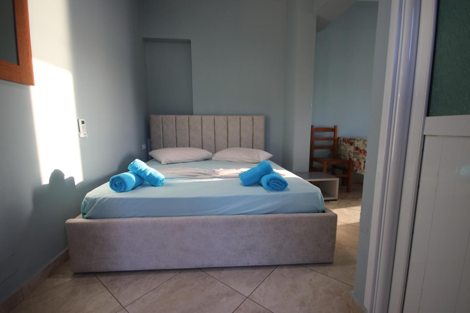 Rooms With View Himare Bagian luar foto