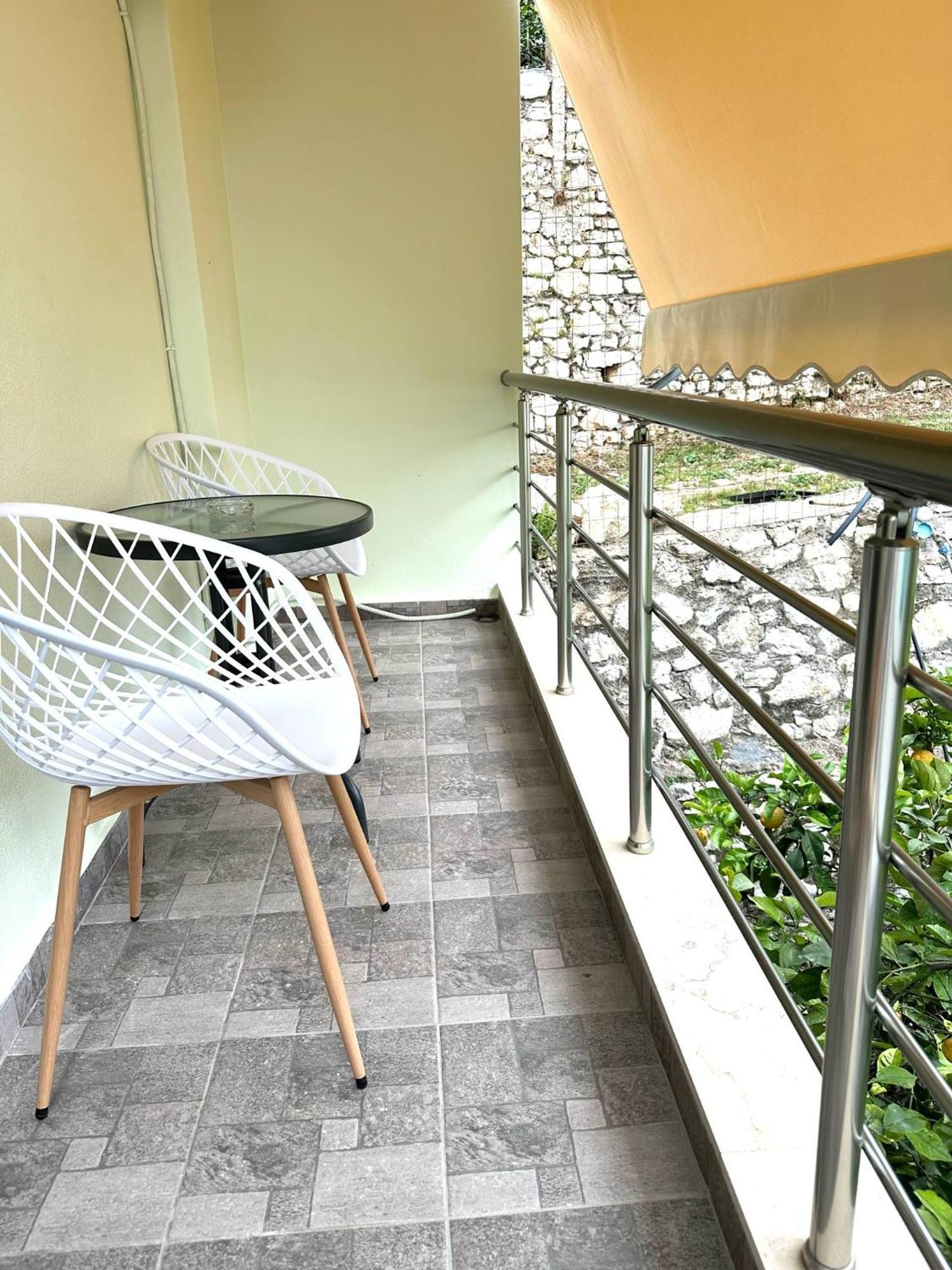 Rooms With View Himare Ruang foto