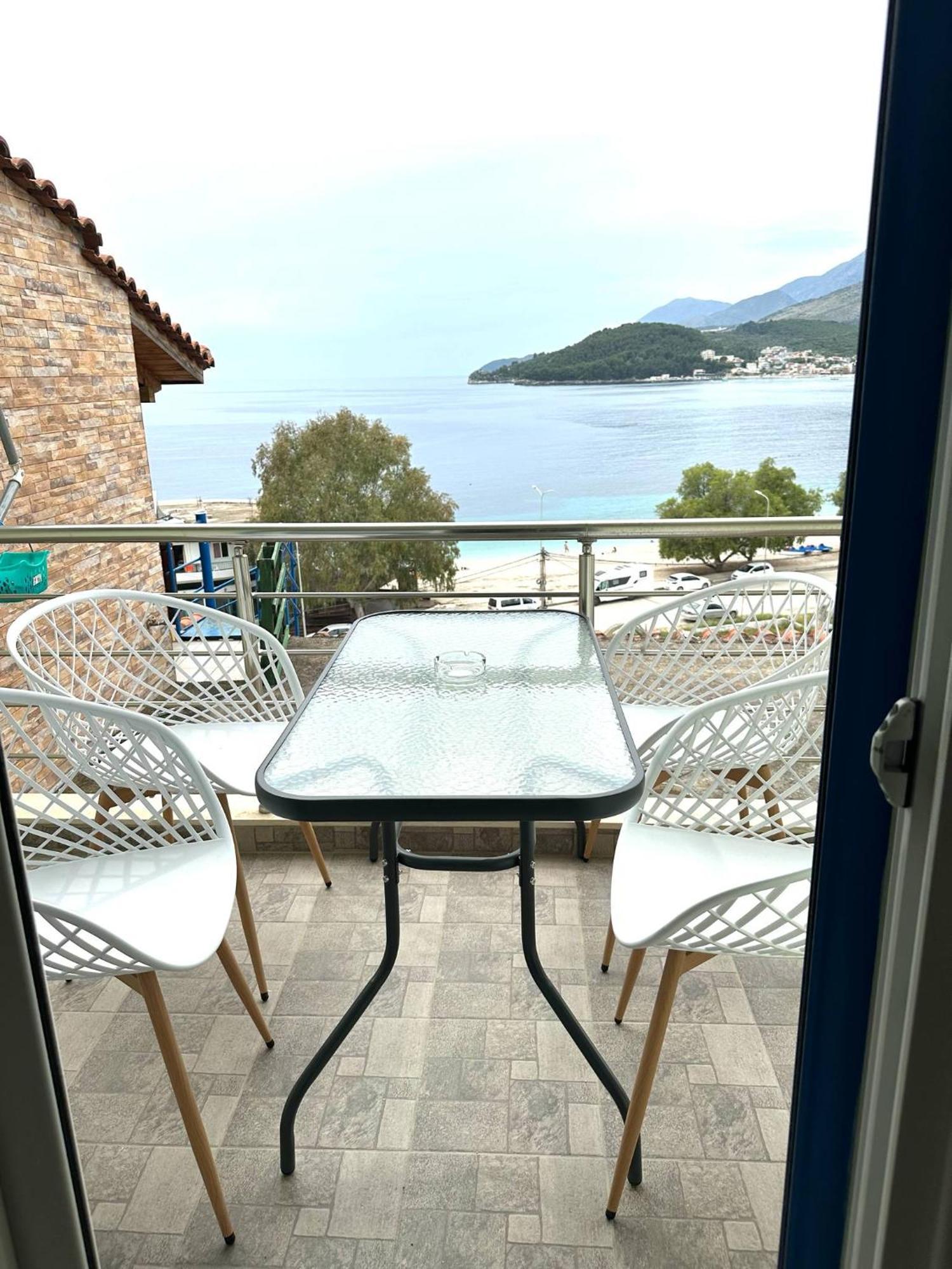 Rooms With View Himare Ruang foto