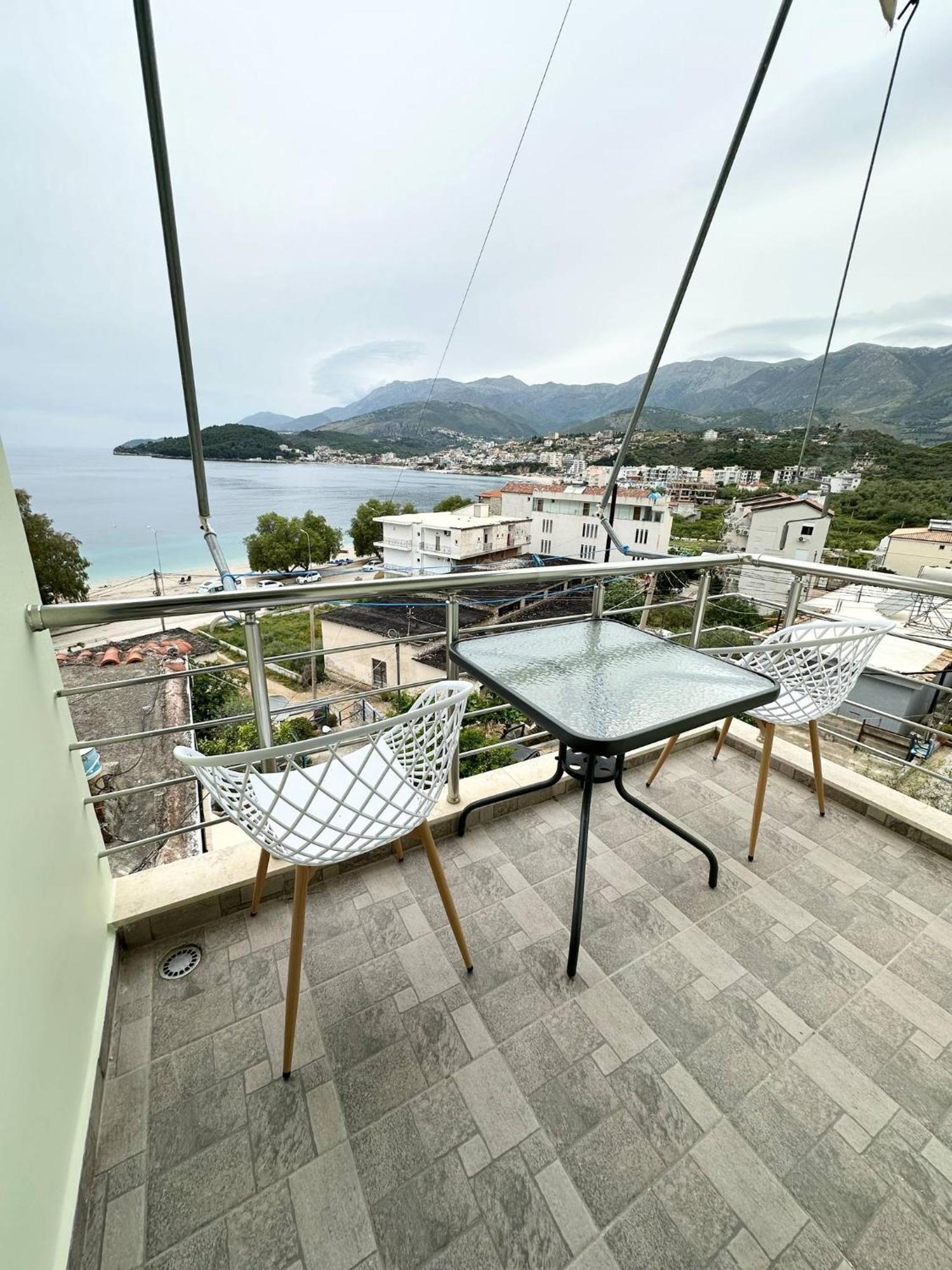 Rooms With View Himare Ruang foto